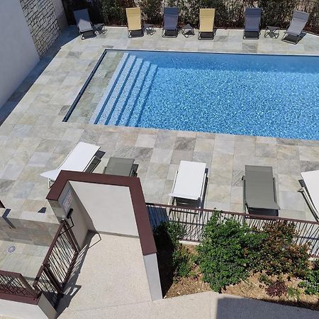 Hotel Les Amandiers تورنو-سور-رون المظهر الخارجي الصورة