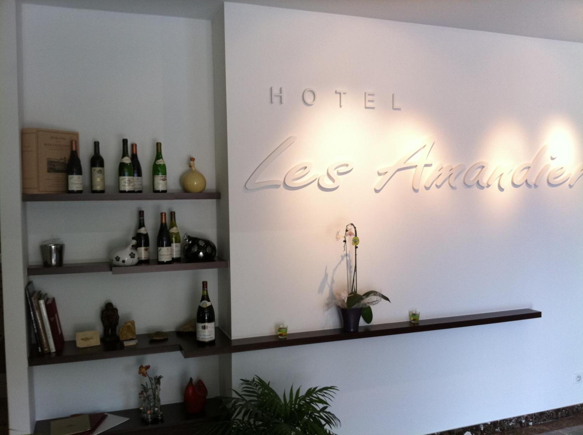 Hotel Les Amandiers تورنو-سور-رون المظهر الخارجي الصورة