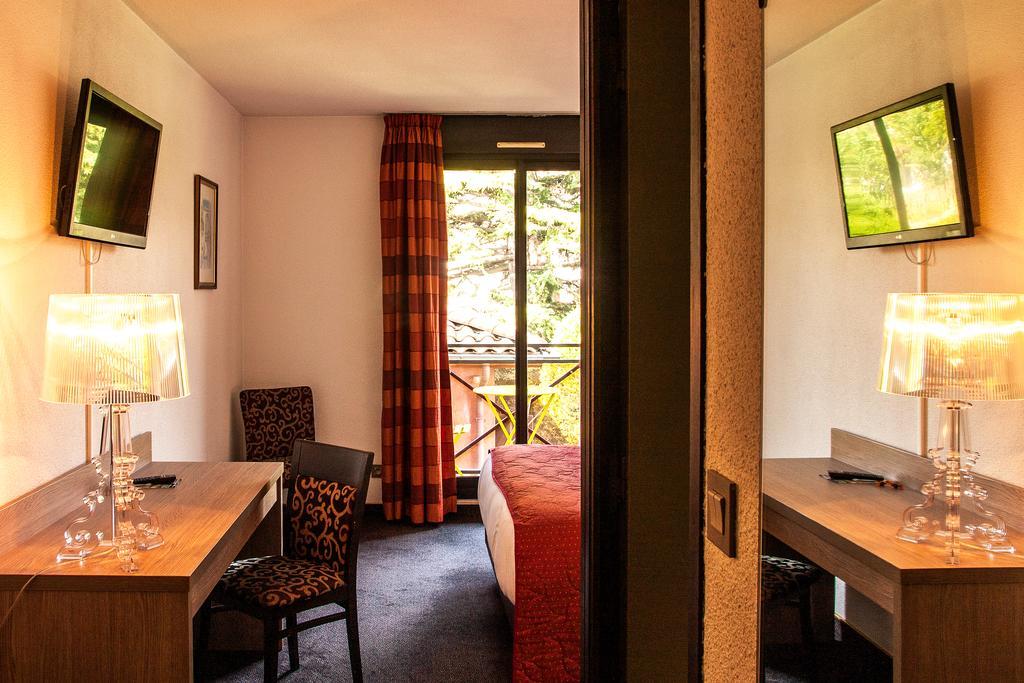 Hotel Les Amandiers تورنو-سور-رون المظهر الخارجي الصورة