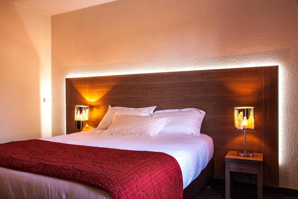 Hotel Les Amandiers تورنو-سور-رون المظهر الخارجي الصورة